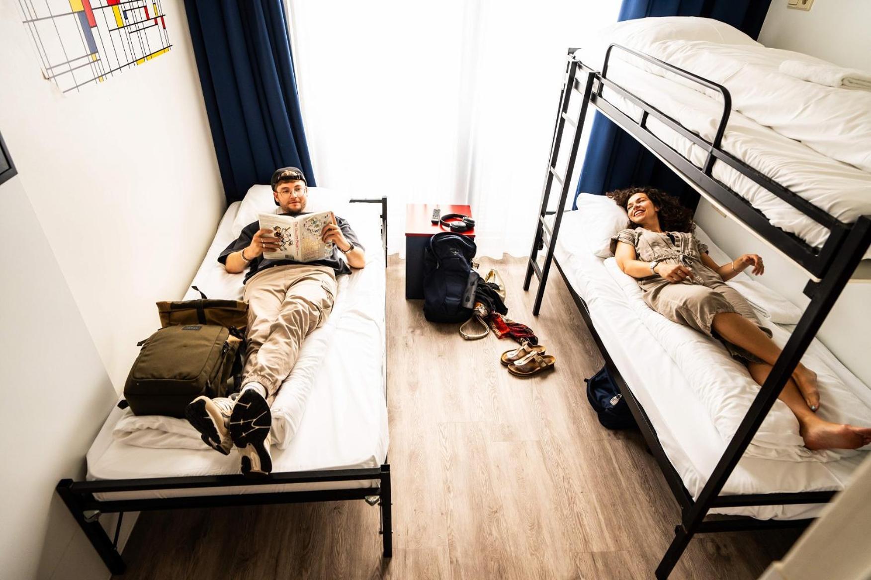 Bud Gett Hostels Groningen Bagian luar foto
